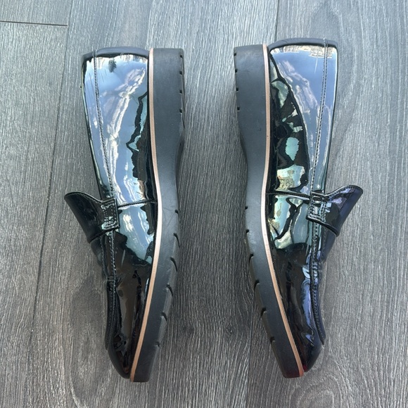 Kelly & Katie Loafers - Picture 4 of 6